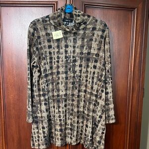 Comfy Black and Brown Geometric Cowl Neck Top Size Large